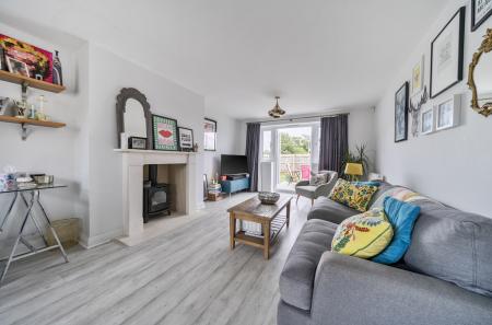 1334902-12-6895d65ce