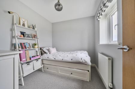 1334902-23-6895d6d15