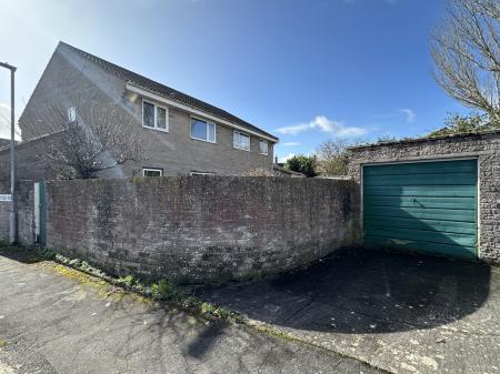 Garage & Parking
