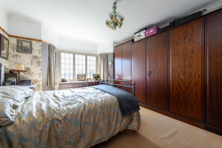 TEK HiRes 260325 043