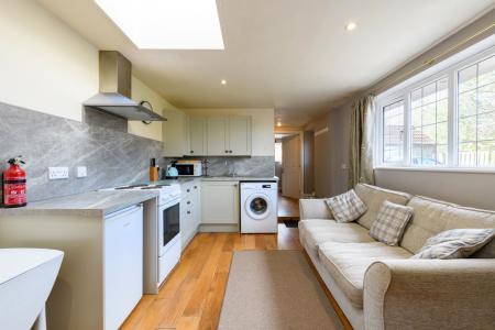 TEK HiRes 260325 014