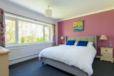 TEK HiRes 260427 073