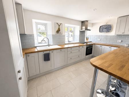 Kitchen/Breakfast Ro