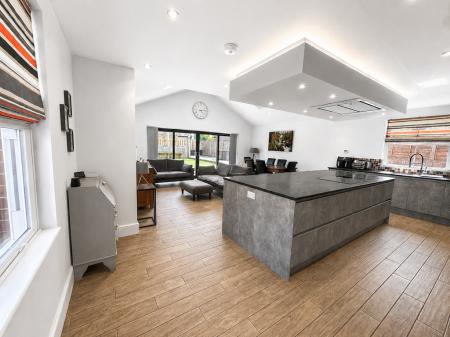 Kitchen/ Family Room