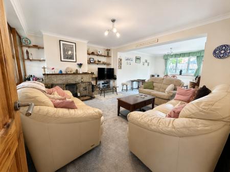 Living/Dining Room