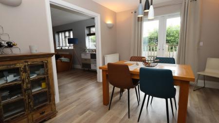 Dining room to sitti