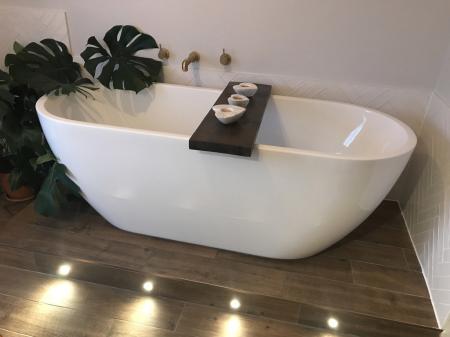 Deep bath