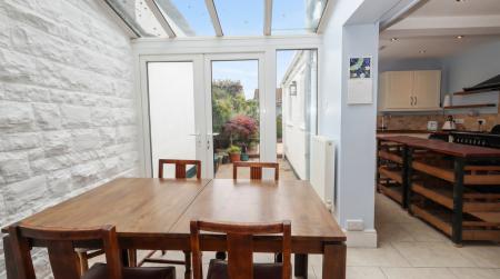 Garden room to kitch