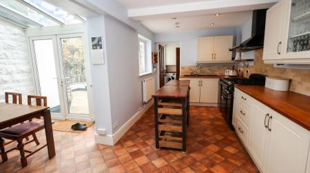 Kitchen to garden ro