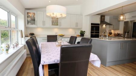 Dining room:Kitchen