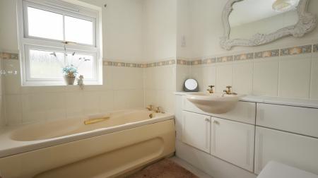 En-suite bathroom