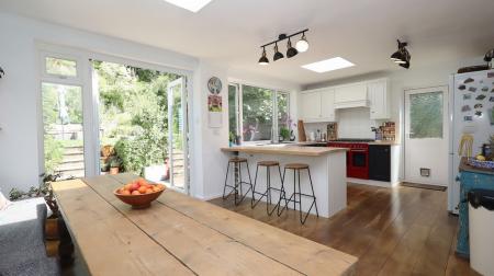 Kitchen:Family room