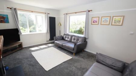 Sitting room alt ang