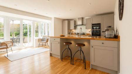 Kitchen to garden