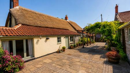 Driveway and rear el