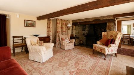 Sitting room with in