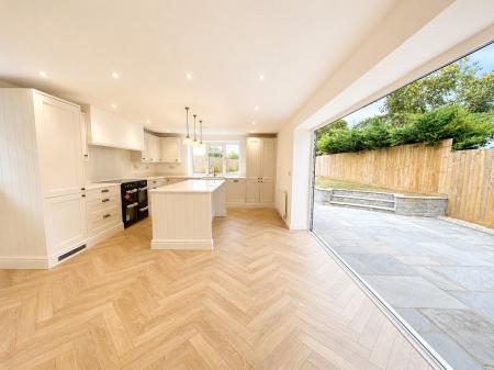 Kitchen / Dining