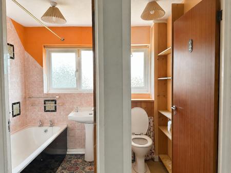 Bathroom & WC