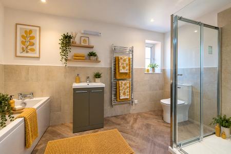 Family Bathroom - Di
