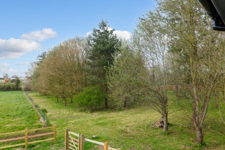 E14A02FE-DACF-47D7-A