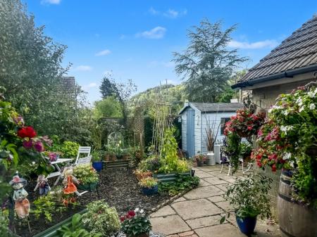 F0EF2150-6B3F-48B2-8