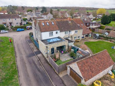 Family / Kitchen Are