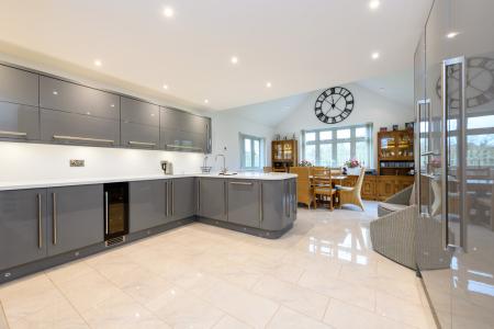 Kitchen/Dining/Famil