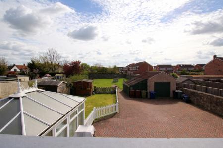 Garden & Parking