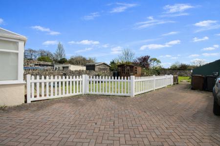 Parking/Garden