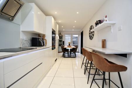 Kitchen/Breakfast Ro