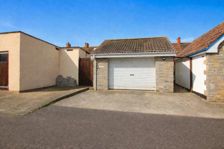 Garage & Parking