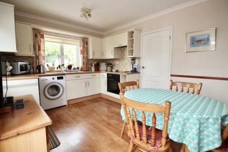 Kitchen/Breakfast Ro