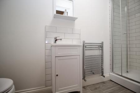 Ground floor Shower