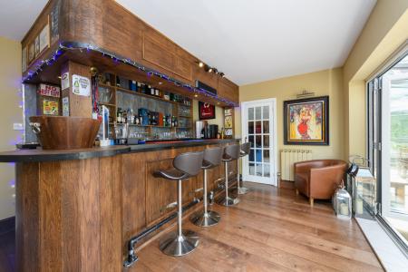 Bar/Reception Room