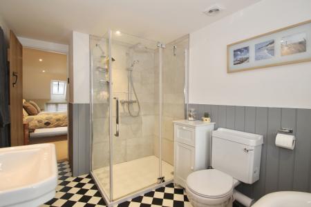 Ensuite bathroom
