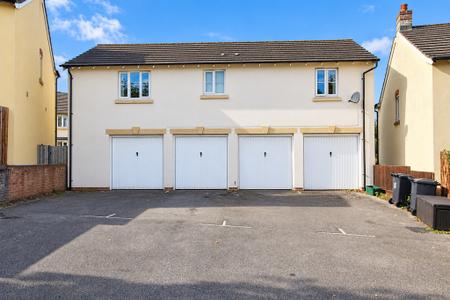 Garage & Parking