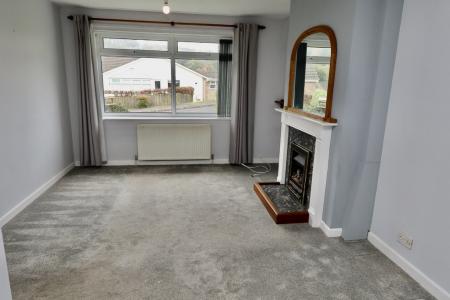 Sitting room with ga