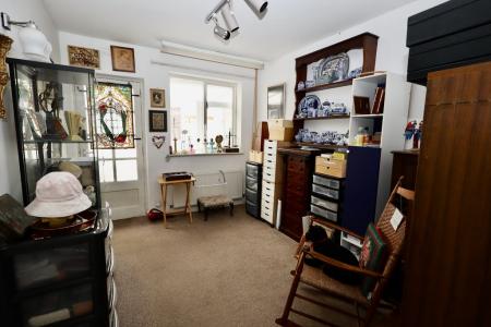 Bedroom 3/dining roo