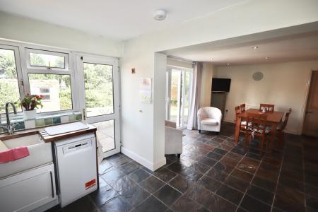 Kitchen / dining roo