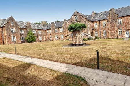 Grounds to the front