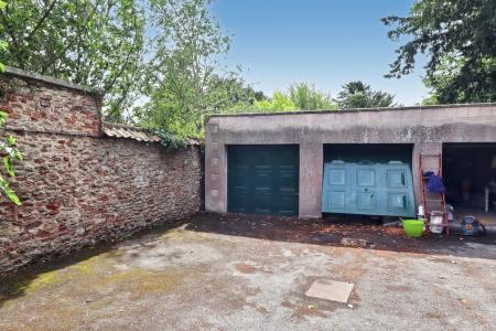 Garage with power an