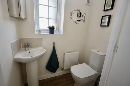 Ground floor cloakro