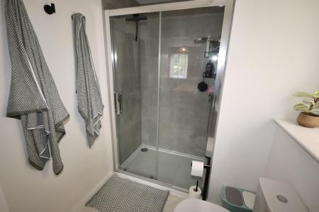 Ensuite shower