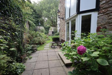 Patio and communal g