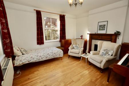 Sitting room with op