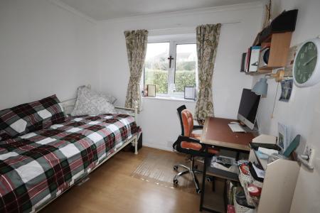 Bedroom five / offic