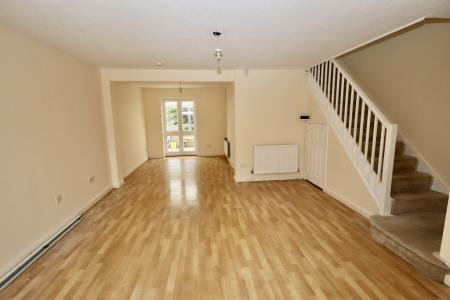 Sitting room to dini