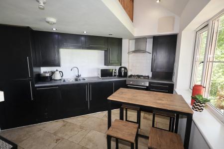 Kitchen / dining roo