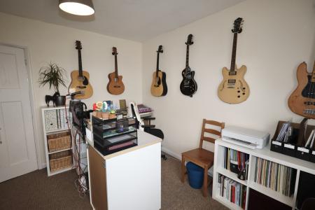 76CF0337-4BF1-4AD0-9