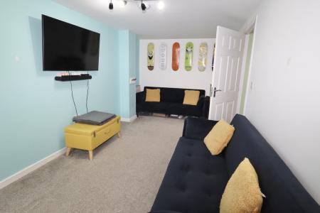 Bedroom four / offic